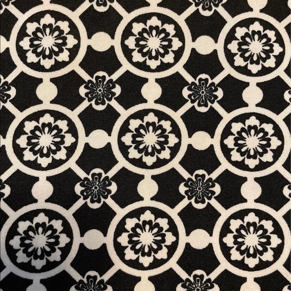 LulaRoe Azure skirt - Picture 3 of 4